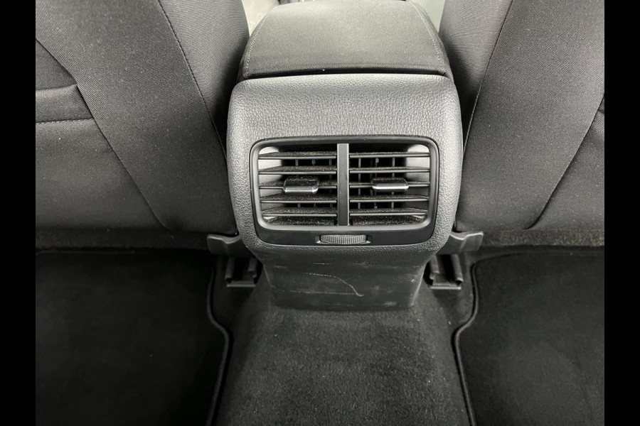 Volkswagen e-Golf {SOH-88%} (INCL-BTW) *HEATPUMP | ADAPTIVE-CRUISE | FULL-LED | DIGI-COCKPIT | NAVI-FULLMAP | CAMERA | KEYLESS | ECC | CCS-FASTLOADER | PDC | 16''ALU*