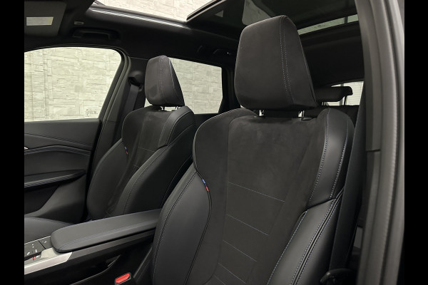 BMW X1 30e 313PK M-Sport Performance-Pack | 360 Camera | ACC | Panorama | Head-Up | 20'' | Keyless-Entry | LED Adaptief | Sfeerverlichting | Trekhaak 1800KG ! | Sportstoelen | Carplay | Black-Optic | Getint Glas | Stoelverwarming | DAB | Draadloos Laden | Fabrieksgarantie |