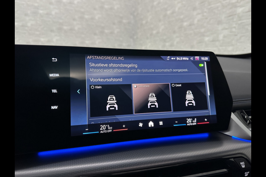 BMW X1 30e 313PK M-Sport | 360 Camera | ACC | Panorama | Head-Up | 20'' | Keyless-Entry | LED Adaptief | Sfeerverlichting | Trekhaak 1800kg | Sportstoelen | Carplay | Black-Optic | Getint Glas | Stoelverwarming | DAB | Draadloos Laden | Fabrieksgarantie |