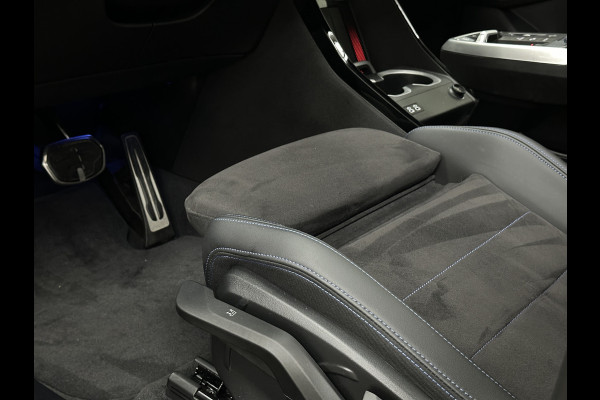 BMW X1 30e 313PK M-Sport | 360 Camera | ACC | Panorama | Head-Up | 20'' | Keyless-Entry | LED Adaptief | Sfeerverlichting | Trekhaak 1800kg | Sportstoelen | Carplay | Black-Optic | Getint Glas | Stoelverwarming | DAB | Draadloos Laden | Fabrieksgarantie |