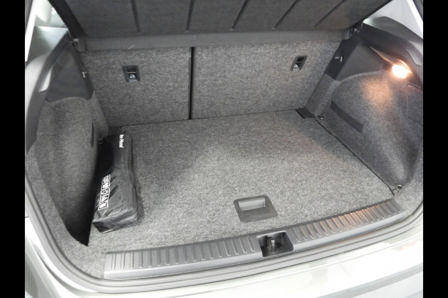 Seat Arona 1.0 TSI Style NAVI/CLIMA/CRUISE/LED/17"LMV!