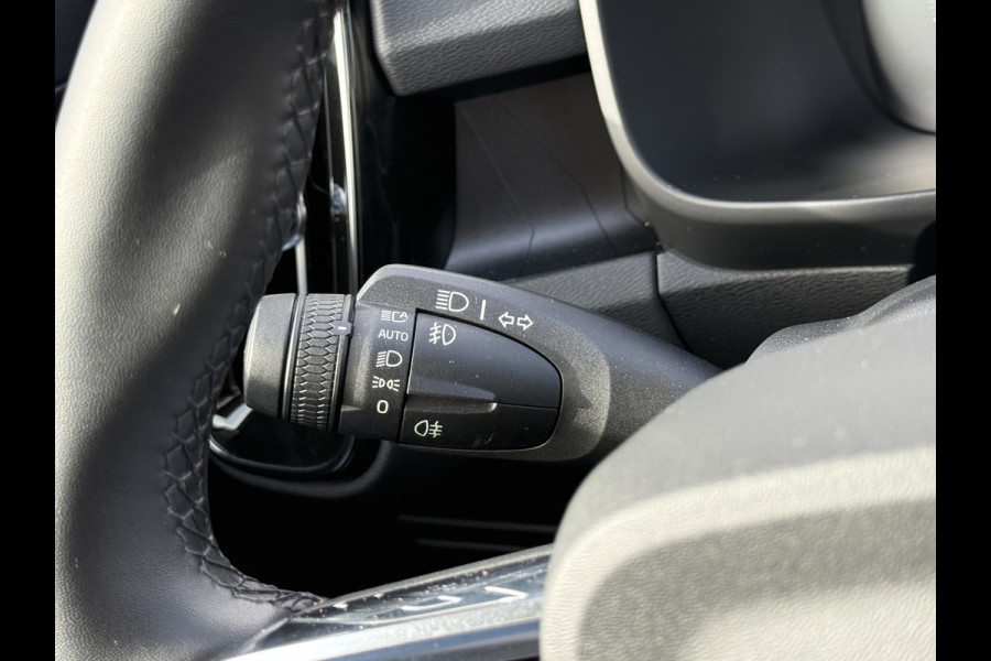 Volvo XC40 1.5 T5 Plug-in hybrid Plus Dark | Pilot Assist | LED | Camera | H/K | 18 inch