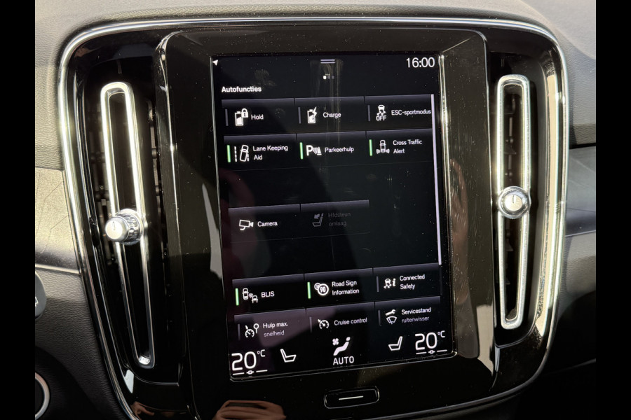 Volvo XC40 1.5 T5 Plug-in hybrid Plus Dark | Pilot Assist | LED | Camera | H/K | 18 inch