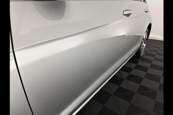 Volkswagen e-Golf {SOH-91%} (INCL-BTW) Aut. *HEATPUMP | ADAPTIVE-CRUISE | DIGI-COCKPIT | FULL-LED | NAVI-FULLMAP | COMFORTSEATS | ECC | PARKPILOT | CCS-FASTLOADER | 16''ALU*