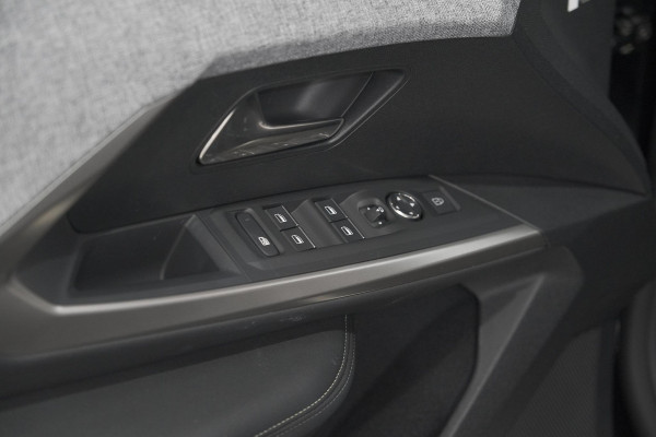 Peugeot 3008 1.2 Hybrid 145 GT | Pack Winter | Camera | Adaptieve Cruise Control | Elektrische Kofferklep