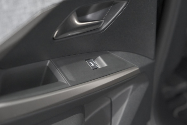 Peugeot 3008 1.2 Hybrid 145 GT | Pack Winter | Camera | Adaptieve Cruise Control | Elektrische Kofferklep