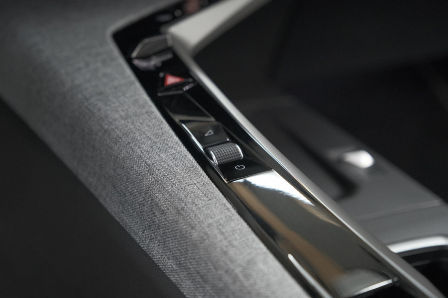 Peugeot 3008 1.2 Hybrid 145 GT | Pack Winter | Camera | Adaptieve Cruise Control | Elektrische Kofferklep