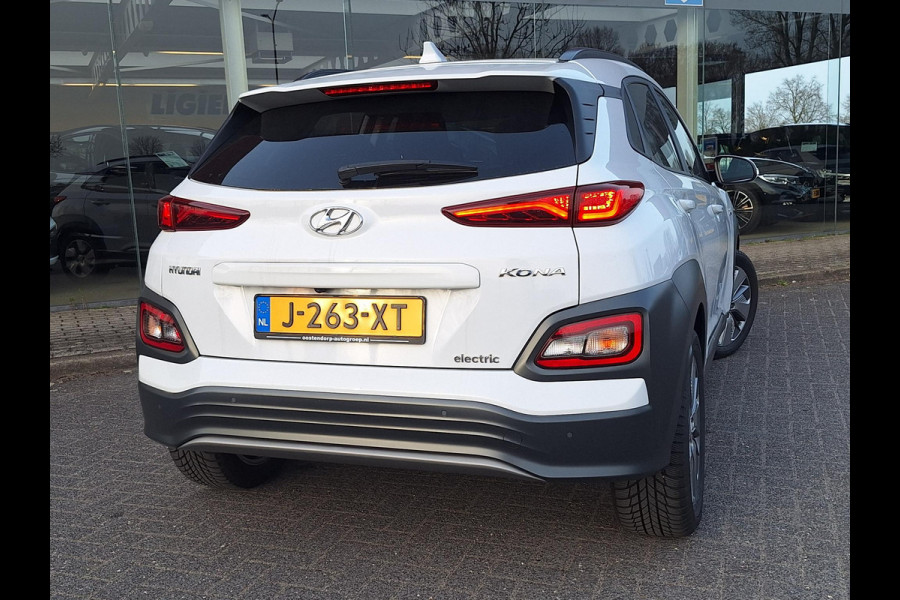 Hyundai Kona EV Fashion 64 kWh | SOH: 96,4% | 3 Fase | Warmtepomp | HUD | Navi | Adaptive CC | Blindspot |