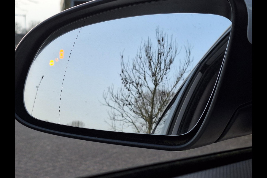 Hyundai Kona EV Fashion 64 kWh | SOH: 96,4% | 3 Fase | Warmtepomp | HUD | Navi | Adaptive CC | Blindspot |