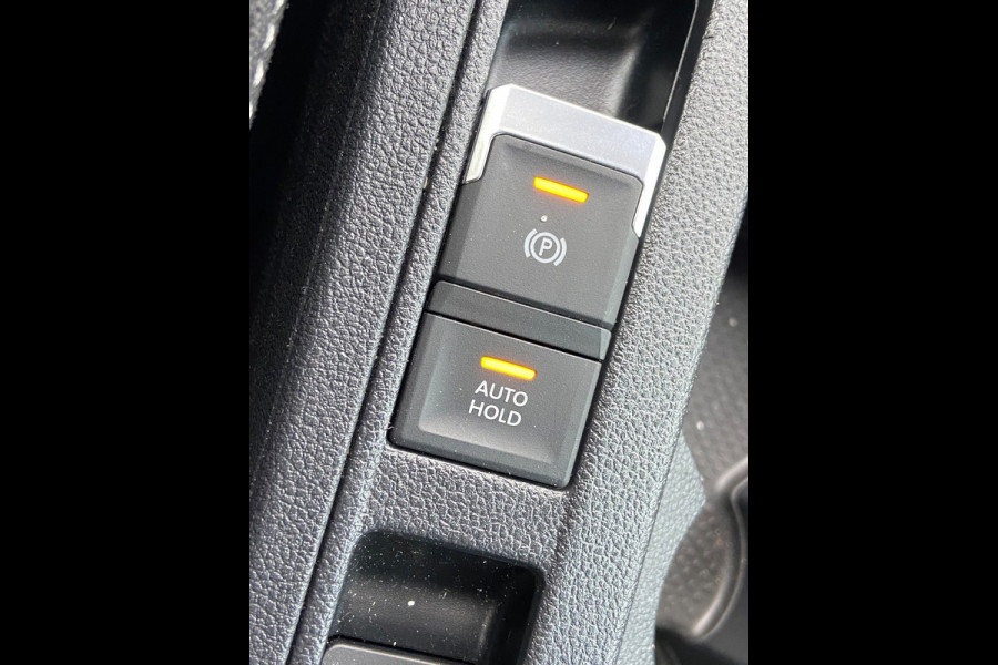 Volkswagen T-Roc Cabrio 1.5 TSI AUT/MATRIX/IQ-LED/CAMERA/LANE/VIRTUAL