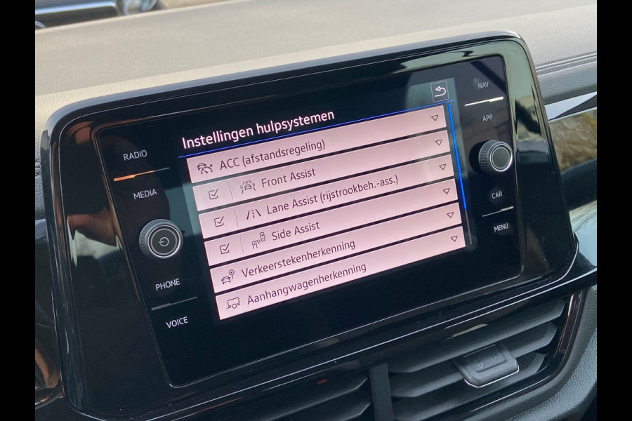 Volkswagen T-Roc Cabrio 1.5 TSI AUT/MATRIX/IQ-LED/CAMERA/LANE/VIRTUAL