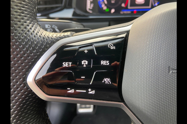 Volkswagen T-Roc Cabrio 1.5 TSI AUT/MATRIX/IQ-LED/CAMERA/LANE/VIRTUAL