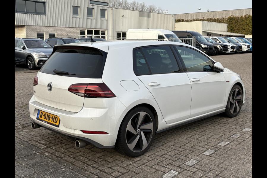 Volkswagen Golf 2.0 TSI GTI Performance 245pk | Virtual Cockpit | Stoelverwarming | Achteruitrijcamera | Adaptive Cruise |