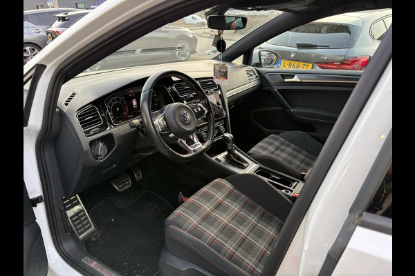 Volkswagen Golf 2.0 TSI GTI Performance 245pk | Virtual Cockpit | Stoelverwarming | Achteruitrijcamera | Adaptive Cruise |