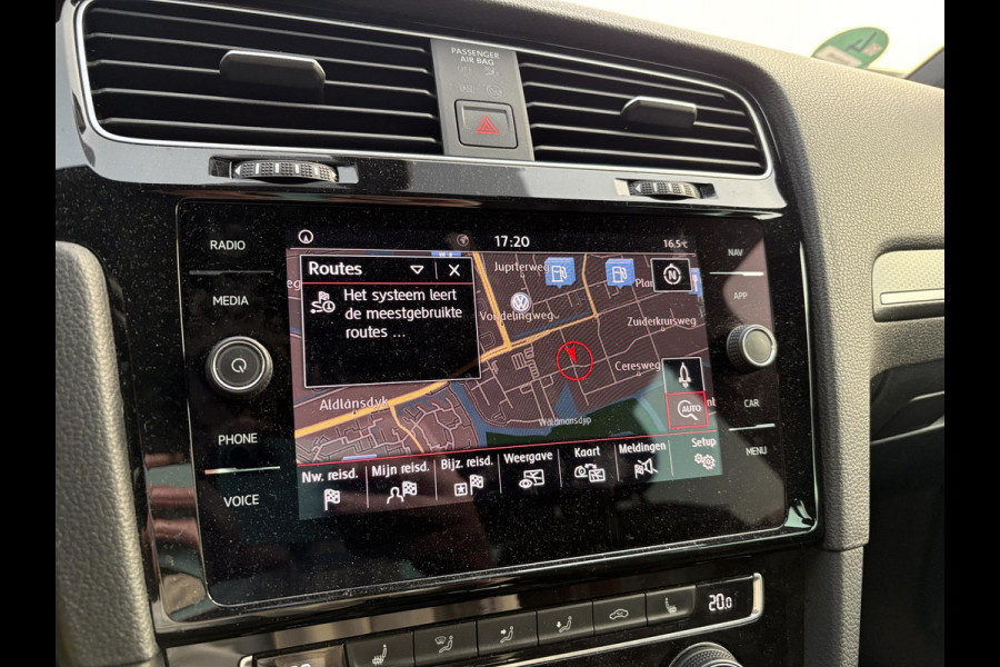 Volkswagen Golf 2.0 TSI GTI Performance 245pk | Virtual Cockpit | Stoelverwarming | Achteruitrijcamera | Adaptive Cruise |