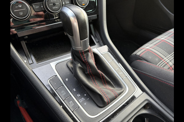 Volkswagen Golf 2.0 TSI GTI Performance 245pk | Virtual Cockpit | Stoelverwarming | Achteruitrijcamera | Adaptive Cruise |