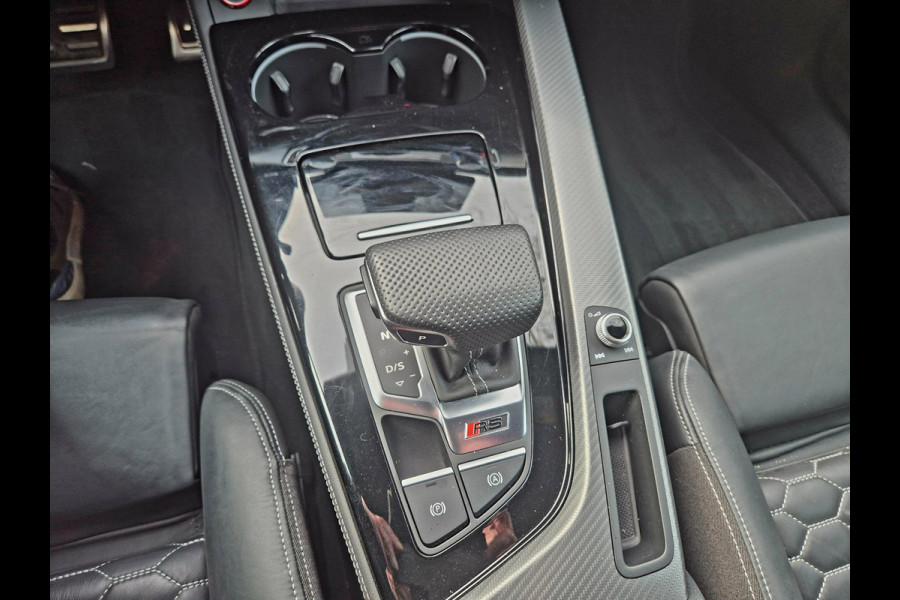 Audi A4 Avant 2.9 TFSI RS 4 quattro panodak . Head up