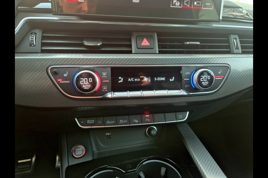 Audi A4 Avant 2.9 TFSI RS 4 quattro panodak . Head up