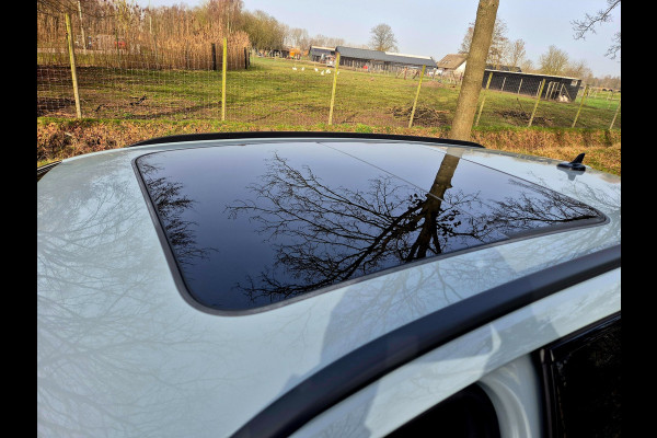 Audi A4 Avant 2.9 TFSI RS 4 quattro panodak . Head up