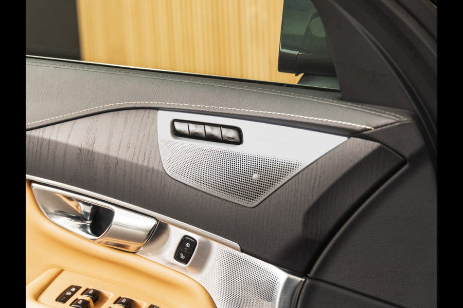 Volvo XC90 2.0 T8 Recharge B/W | LUCHTVERING | HUD | MASSAGE | PANO