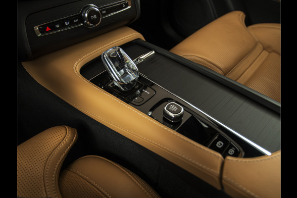 Volvo XC90 2.0 T8 Recharge B/W | LUCHTVERING | HUD | MASSAGE | PANO