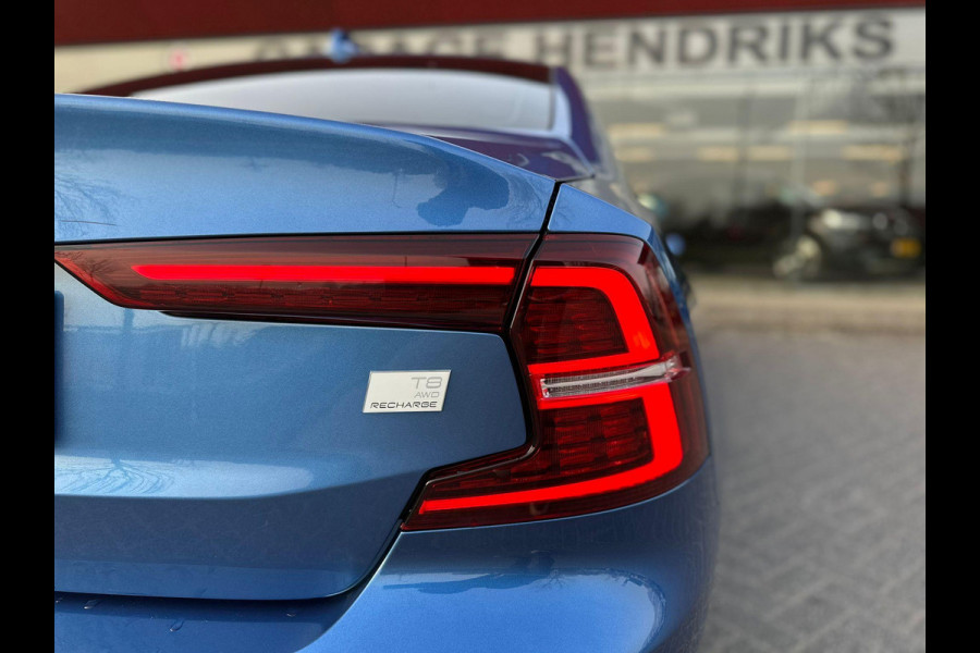 Volvo S60 2.0 Recharge T8 AWD R-Design | Panorama | Leder | LED | Trekhaak | Full Options! |