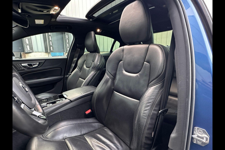 Volvo S60 2.0 Recharge T8 AWD R-Design | Panorama | Leder | LED | Trekhaak | Full Options! |