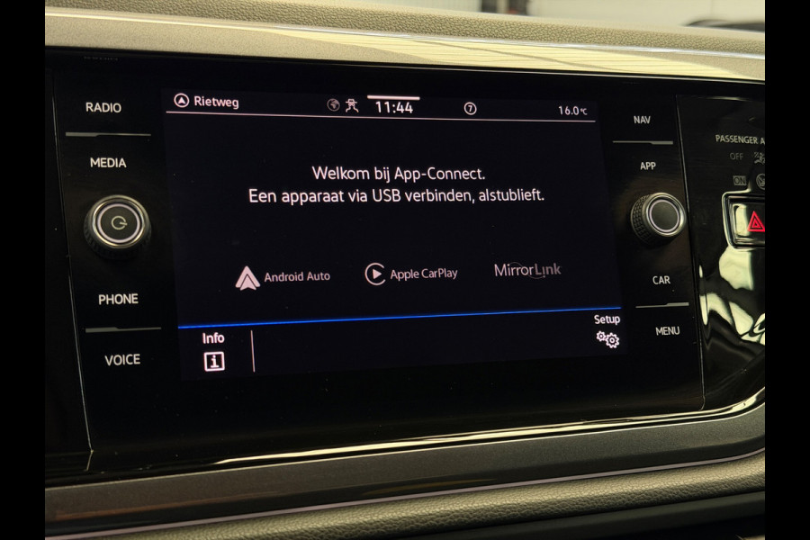 Volkswagen Polo 1.0 TSI Style CarPlay Camera IQ Lights