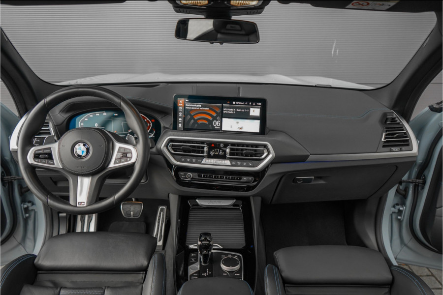 BMW X3 xDrive20i Business Edition+ M-Sport M-Stoelen Pano Laser 21"