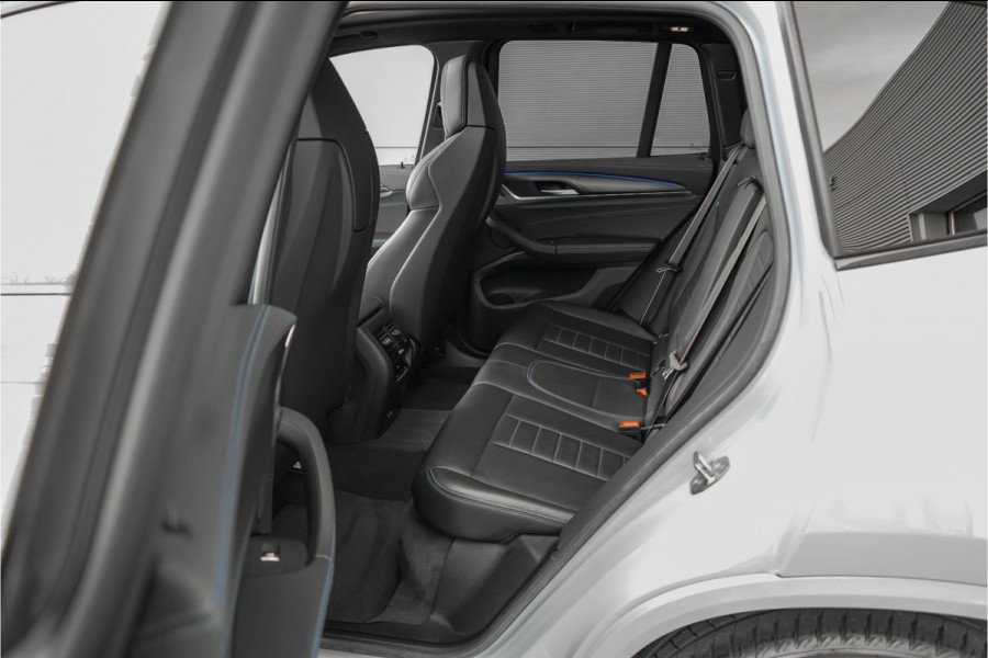 BMW X3 xDrive20i Business Edition+ M-Sport M-Stoelen Pano Laser 21"