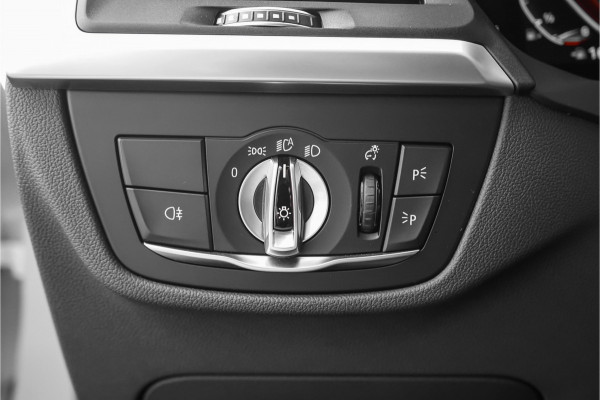 BMW X3 xDrive20i Business Edition+ M-Sport M-Stoelen Pano Laser 21"