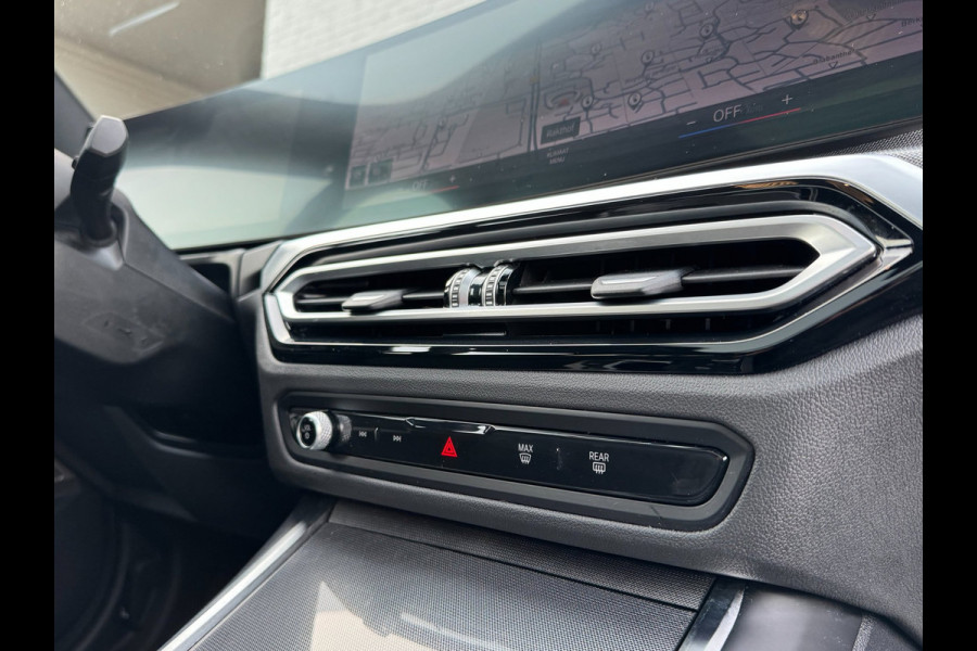 BMW 3 Serie 330E High Executive M-Sport|Btw|PANO|CurvedDisplay|Laser|292PK|Shadowline|Facelift|HarmanKardon