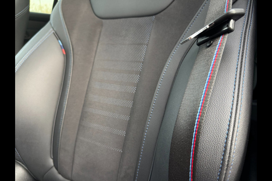 BMW 3 Serie 330E High Executive M-Sport|Btw|PANO|CurvedDisplay|Laser|292PK|Shadowline|Facelift|HarmanKardon