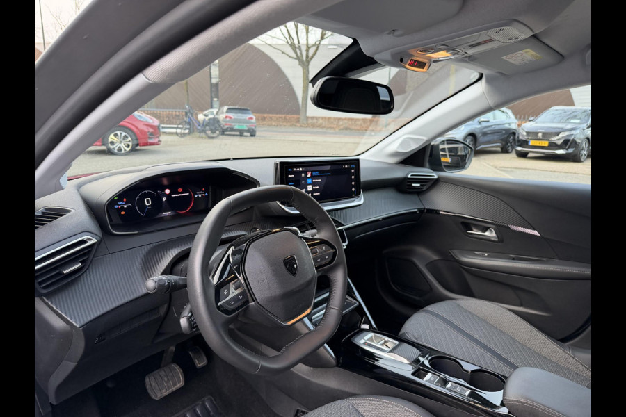 Peugeot 208 Hybrid e-DCS6 Allure RIJKLAARPRIJS | FABRIEKSGARANTIE t/m 03-2027 | TOPSTAAT! | KEYLESS ENTRY | APPLE CARPLAY-ANDROID AUTO| PARKEERSENSOREN VOOR EN ACHTER |