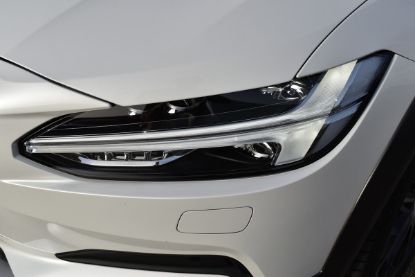 Volvo V90 Cross Country T5 AWD 250PK Automaat Pro | Carplay | Panodak | BLIS | 360 Camera | ACC | Keyless | 20'' |