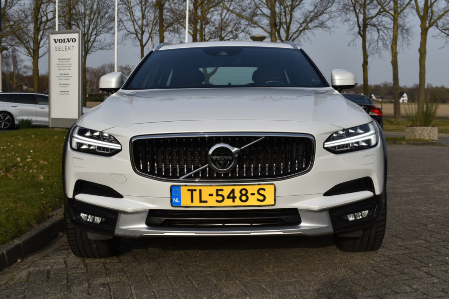 Volvo V90 Cross Country T5 AWD 250PK Automaat Pro | Carplay | Panodak | BLIS | 360 Camera | ACC | Keyless | 20'' |