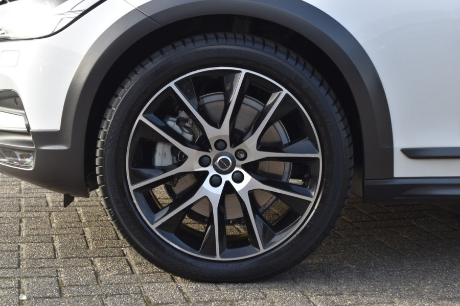 Volvo V90 Cross Country T5 AWD 250PK Automaat Pro | Carplay | Panodak | BLIS | 360 Camera | ACC | Keyless | 20'' |