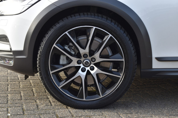 Volvo V90 Cross Country T5 AWD 250PK Automaat Pro | Carplay | Panodak | BLIS | 360 Camera | ACC | Keyless | 20'' |