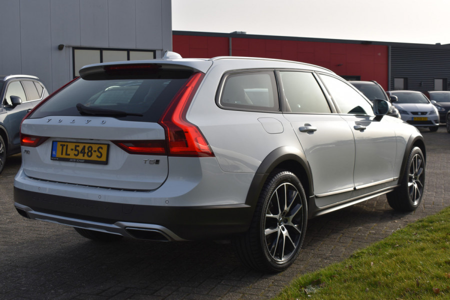 Volvo V90 Cross Country T5 AWD 250PK Automaat Pro | Carplay | Panodak | BLIS | 360 Camera | ACC | Keyless | 20'' |