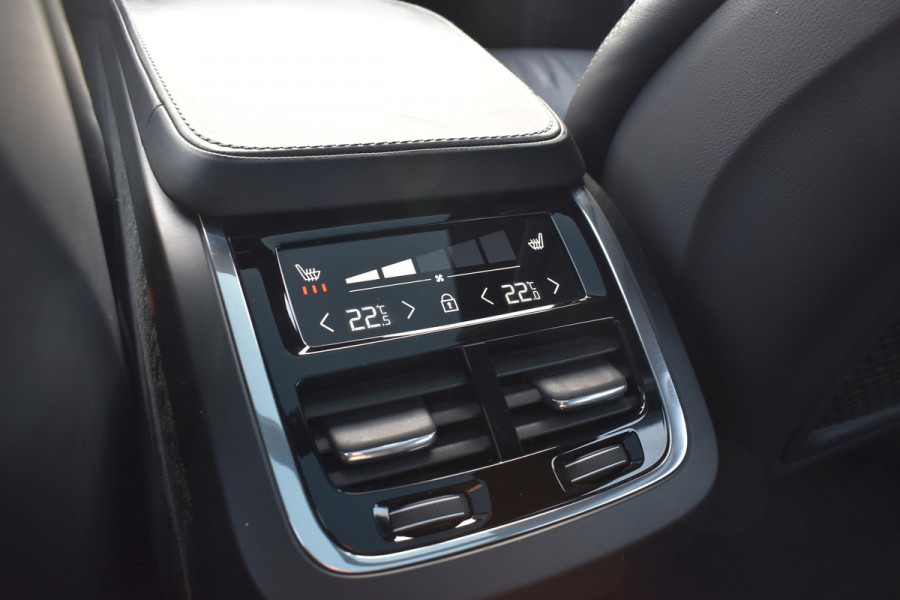 Volvo V90 Cross Country T5 AWD 250PK Automaat Pro | Carplay | Panodak | BLIS | 360 Camera | ACC | Keyless | 20'' |