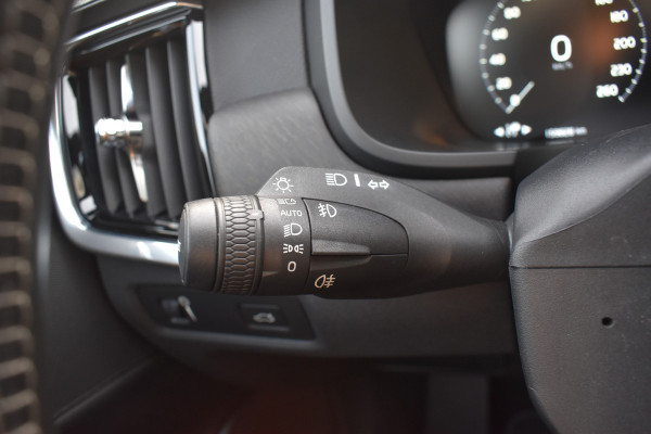 Volvo V90 Cross Country T5 AWD 250PK Automaat Pro | Carplay | Panodak | BLIS | 360 Camera | ACC | Keyless | 20'' |