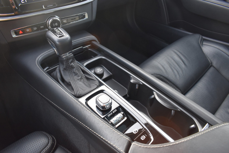 Volvo V90 Cross Country T5 AWD 250PK Automaat Pro | Carplay | Panodak | BLIS | 360 Camera | ACC | Keyless | 20'' |