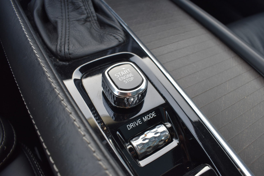 Volvo V90 Cross Country T5 AWD 250PK Automaat Pro | Carplay | Panodak | BLIS | 360 Camera | ACC | Keyless | 20'' |