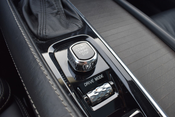 Volvo V90 Cross Country T5 AWD 250PK Automaat Pro | Carplay | Panodak | BLIS | 360 Camera | ACC | Keyless | 20'' |