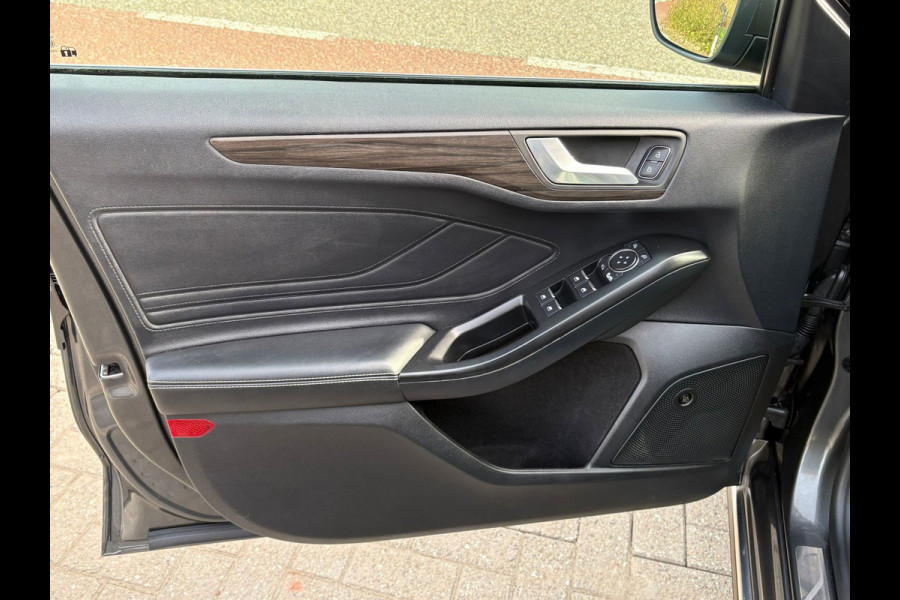 Ford FOCUS Wagon 1.5 EcoBoost Vignale BOM-VOL-OPTIES! GARANTIE AUTOMAAT,LEDER