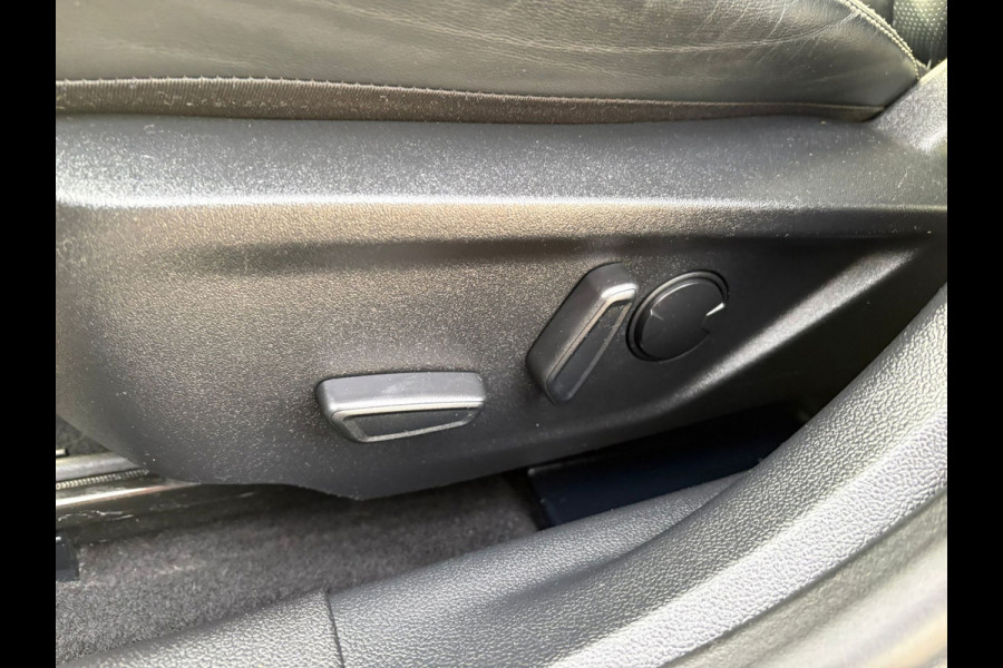 Ford FOCUS Wagon 1.5 EcoBoost Vignale BOM-VOL-OPTIES! GARANTIE AUTOMAAT,LEDER