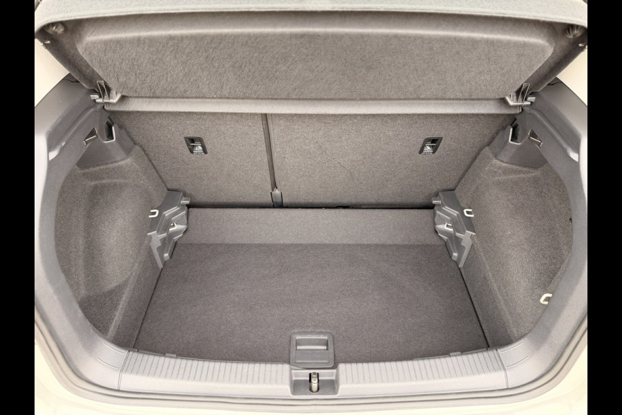 Volkswagen T-Cross 1.0 TSI Style LED 17'' Stoelverw CarPlay