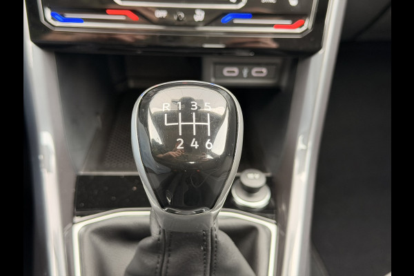 Volkswagen T-Cross 1.0 TSI Style LED 17'' Stoelverw CarPlay