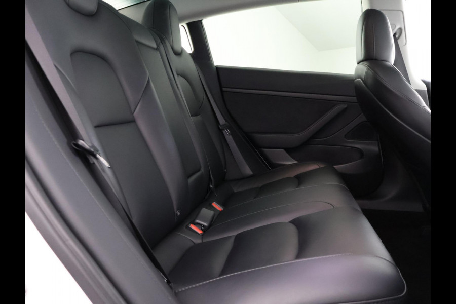 Tesla Model 3 Standard RWD Plus 60 kWh | Navigatie | Panoramadak | Leder |