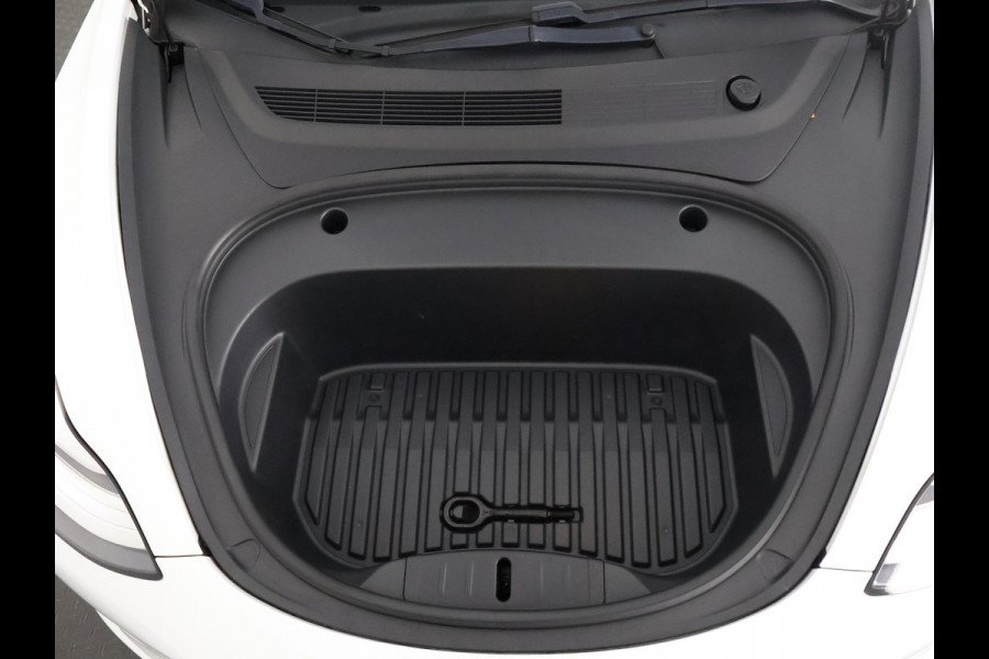 Tesla Model 3 Standard RWD Plus 60 kWh | Navigatie | Panoramadak | Leder |